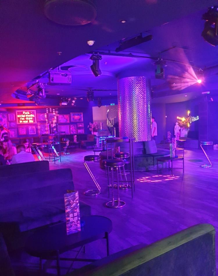 angajam ospatar in club nou deschis in Bucuresti