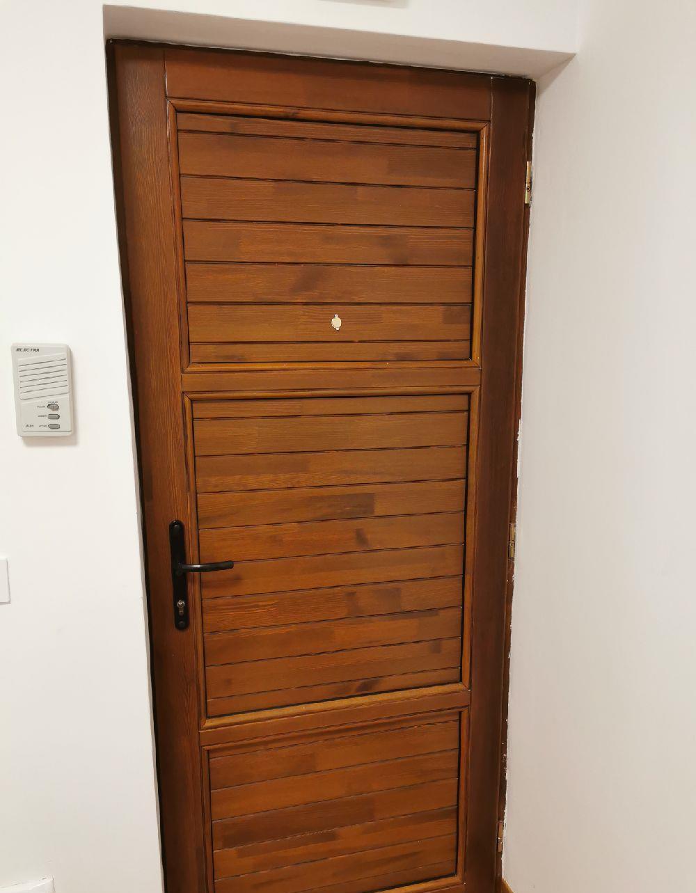 Angajam tâmplar, vopsitor, muncitor în tâmplărie