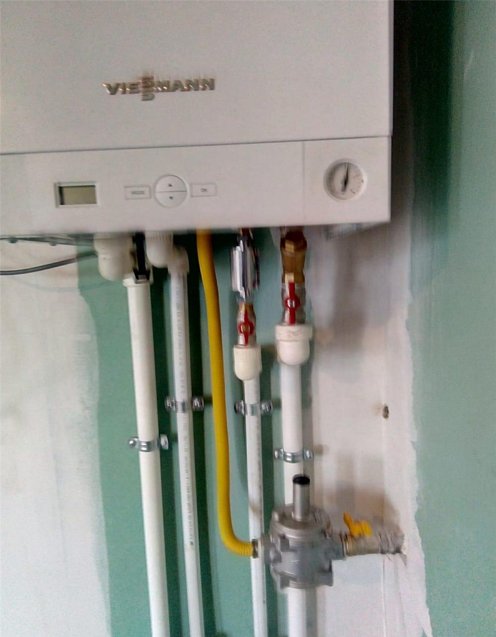 Angajez instalator