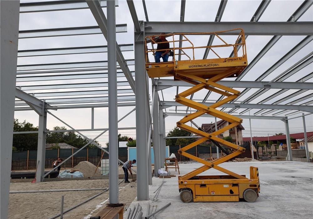 Angajez meseriasi case structură metalica