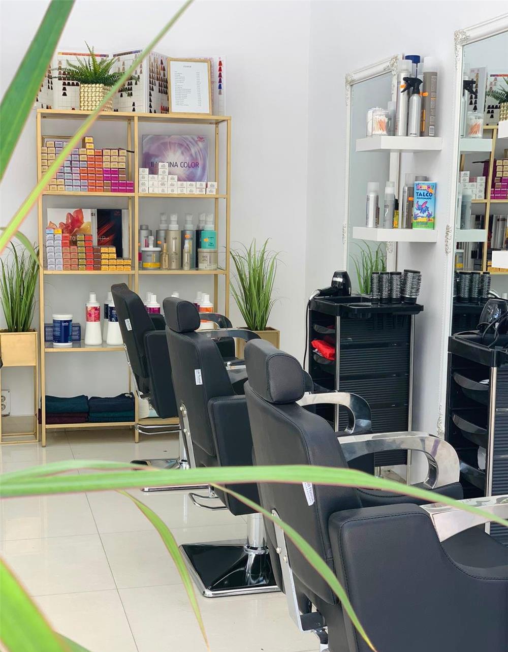 Angajez personal salon de infrumusetare