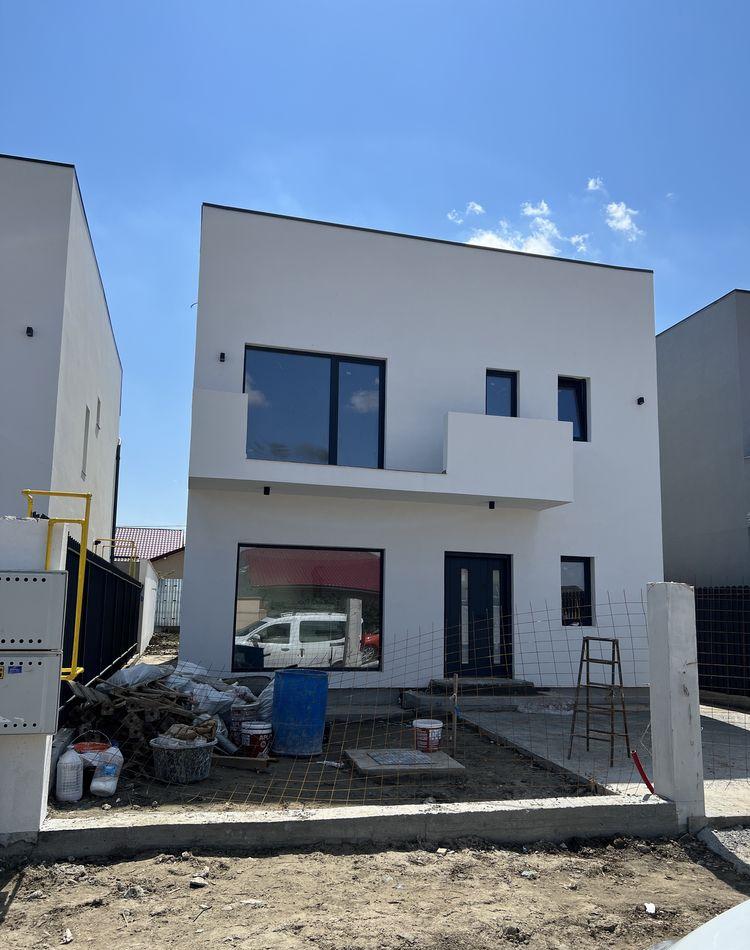 ANSAMBLU 3 vile/case individuale P+1 Valu lui Traian
