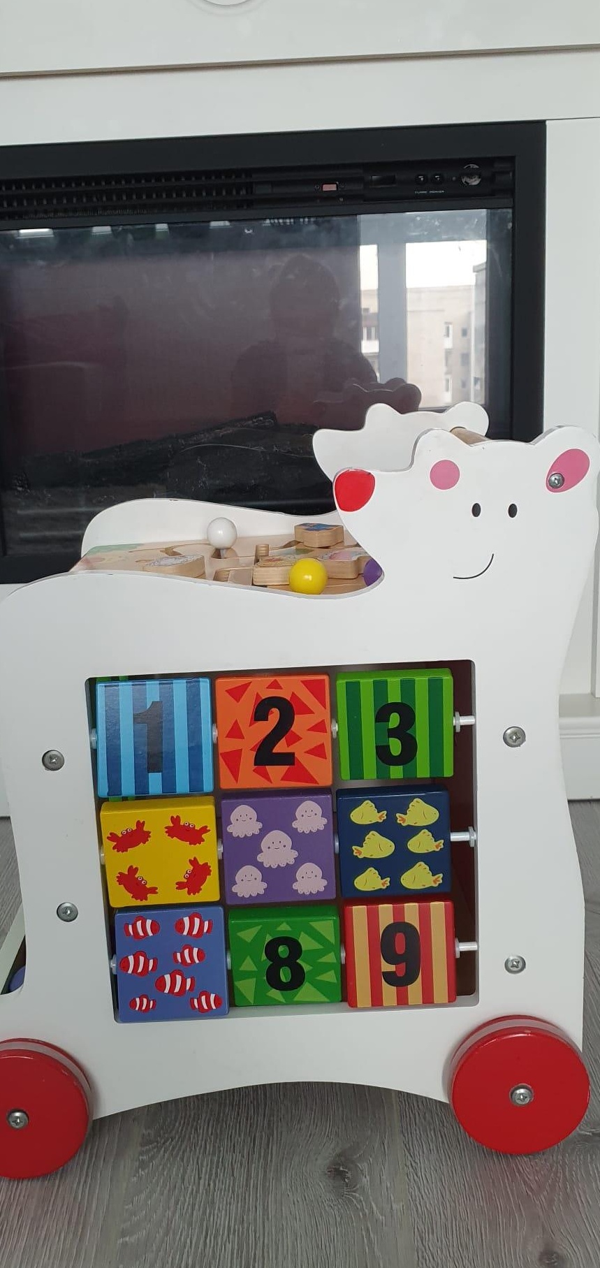 Antemergător / Premergator Ursuleț din lemn 5 activitati, 12+, Legler