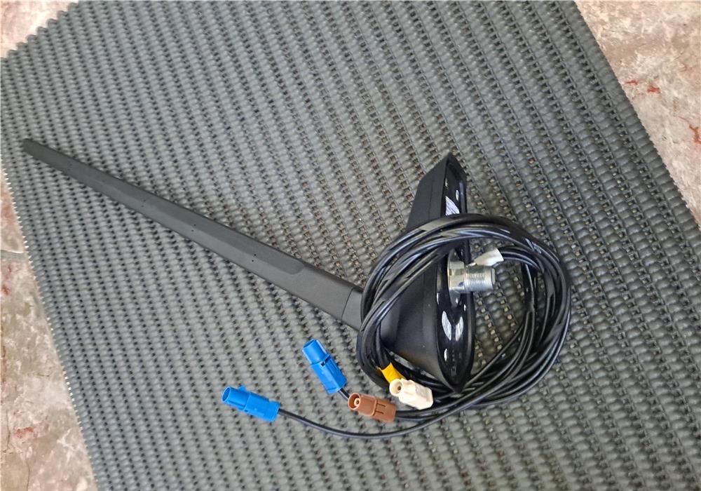 Antena originala Logan 2021