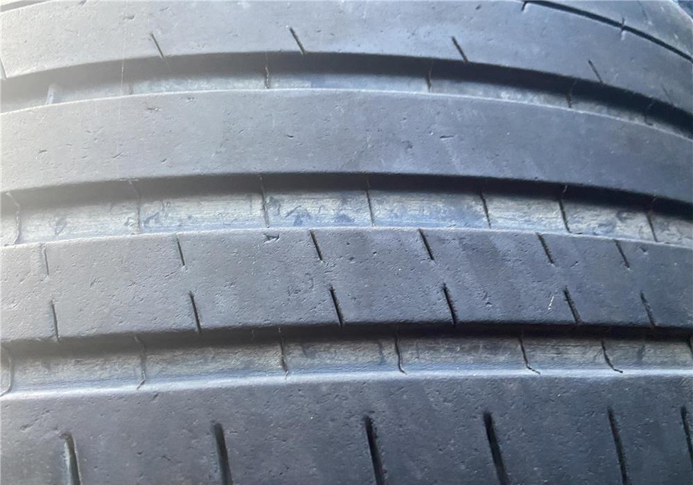 Anvelope auto moto rulate