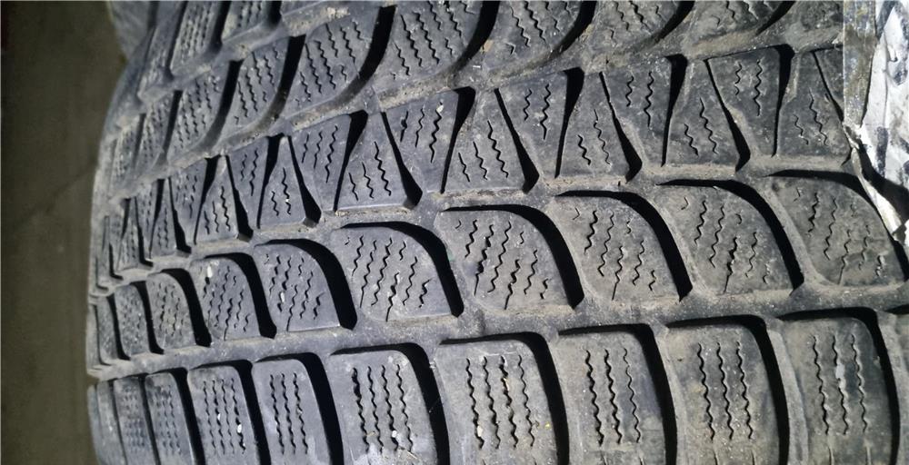 Anvelope Bridgestone Blizzak LM-25 4X4 255/55R18