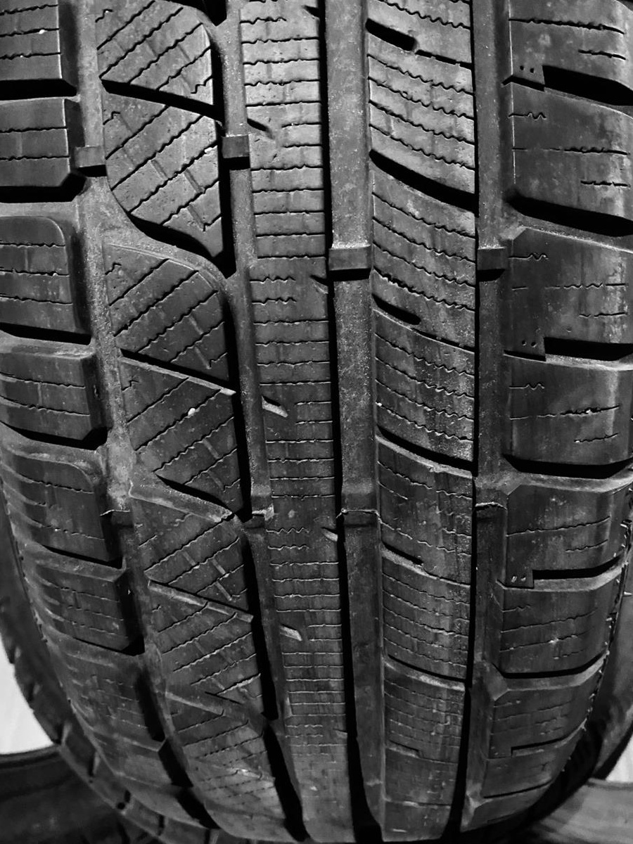 Anvelope iarna 215/60 R17, stare perfecta, Dot 2020