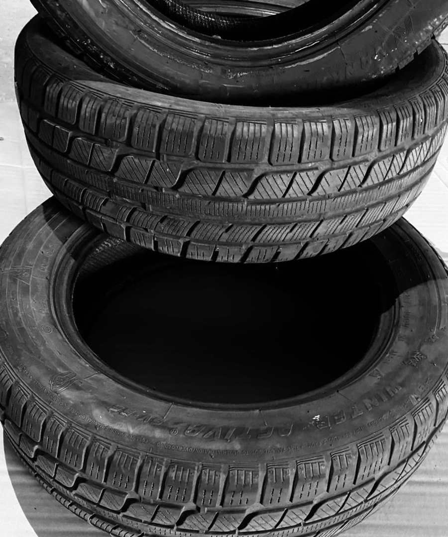 Anvelope iarna 215/60 R17, stare perfecta, Dot 2020