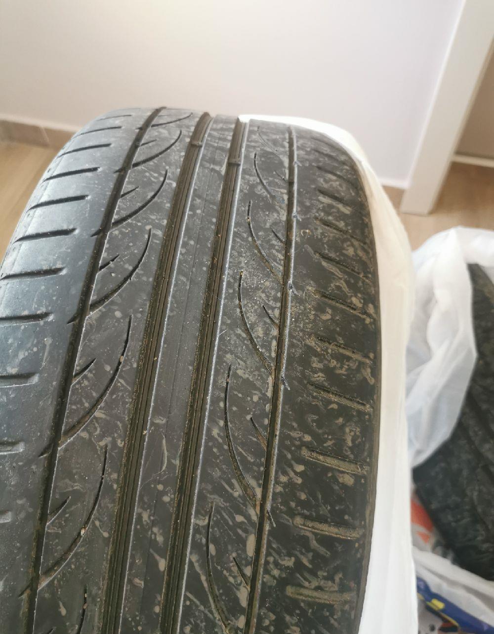 Anvelope vara 215 50 R17