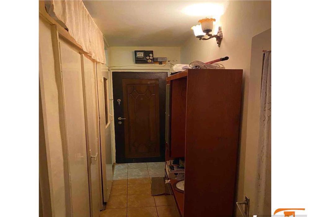 Ap 1 camera, et 2, Girocului, centrala proprie