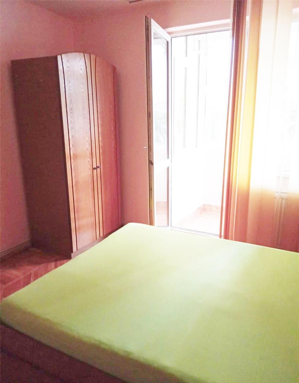 Ap. 2 cam. Dec. Podu Ros, Et.1, cu CT, mobilat/utilat