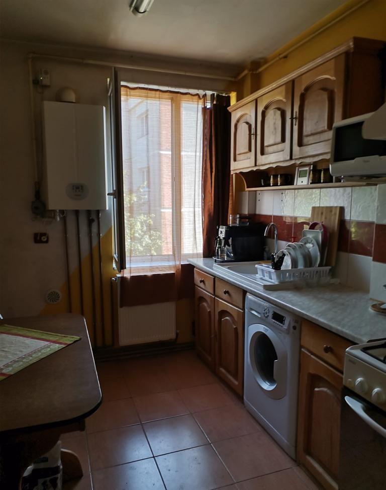 Ap 2 cam. Vând. Preț 55000euro