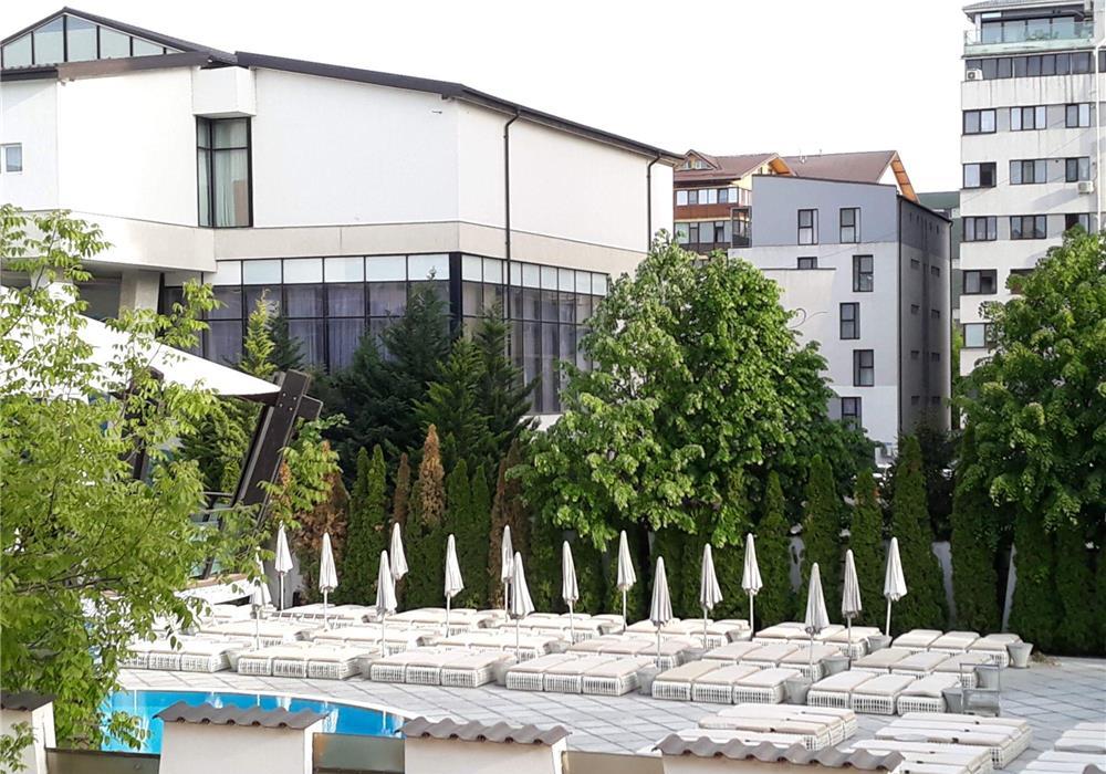 Ap 2 camere decomandat Aqua Garden Spa Militari