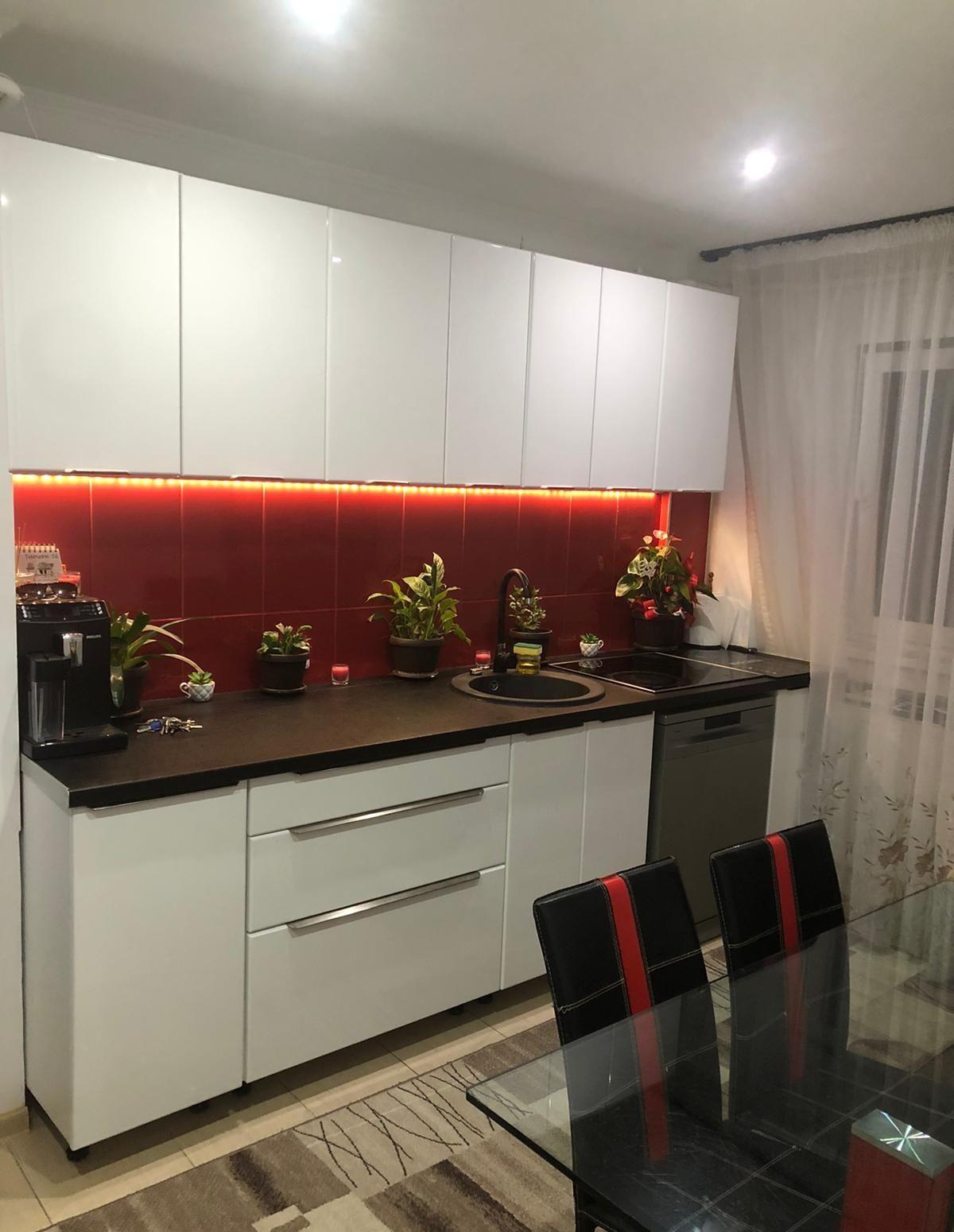 Ap. 2 camere, decomandat, Circumvalațiunii colț cu Gheorghe Lazăr