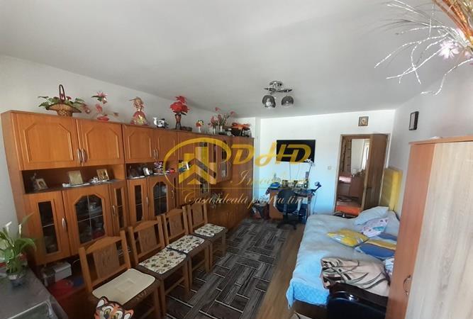 Ap 2 camere decomandat, spatios, etaj intermediar, CT, balcon, Tomesti