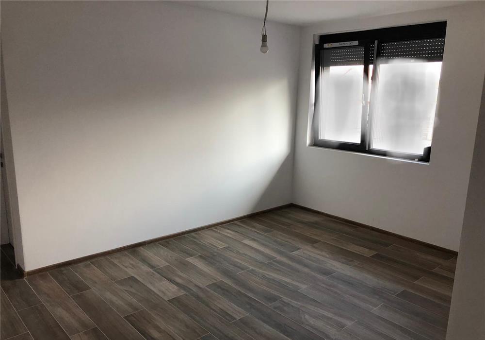 Ap. 2 camere+terasa+parcare-57.000 euro, Unitatea militara