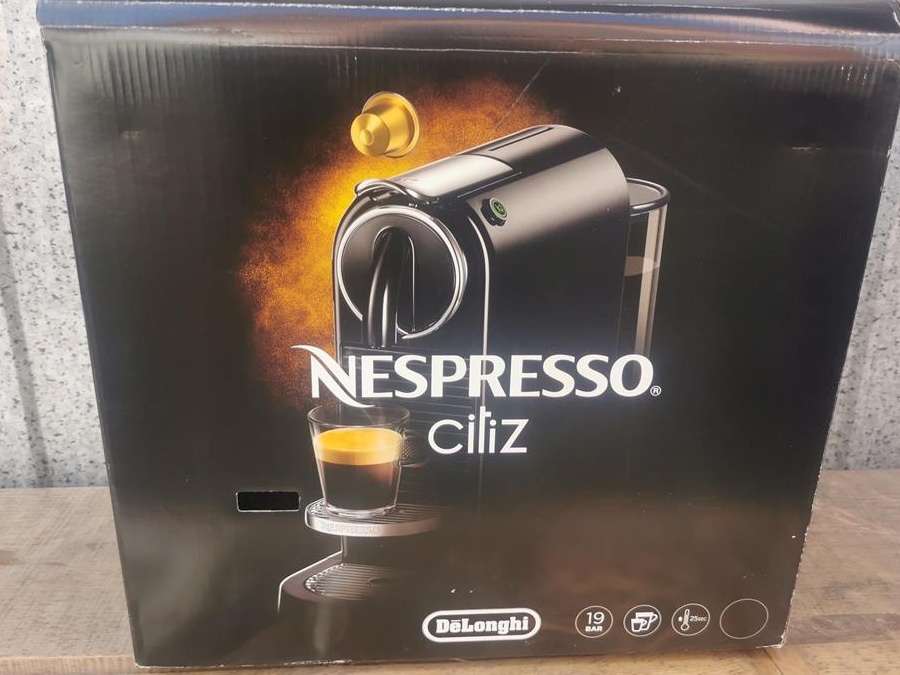 Aparat de cafea NESPRESSO
