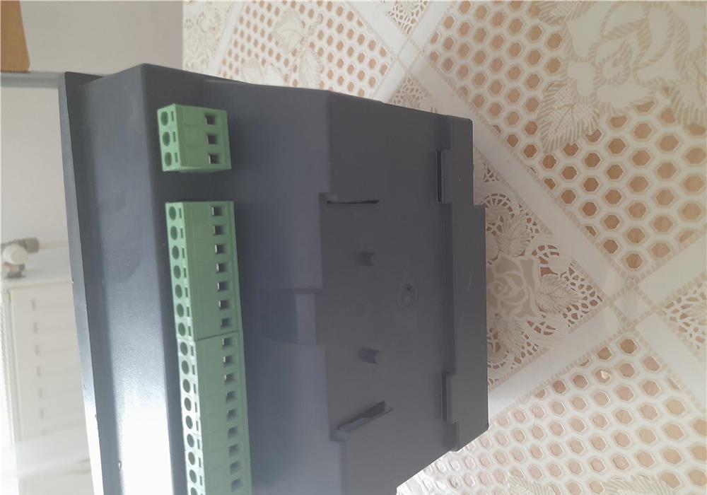 Aparat de masurat izolați și testare ptr prize