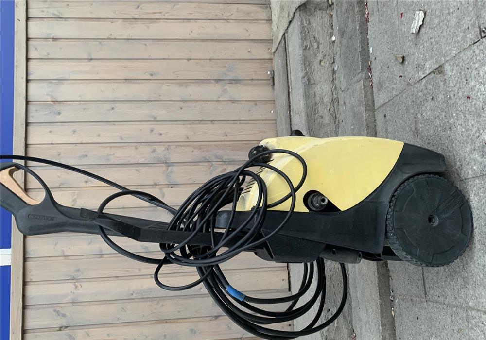 Aparat de spalat cu presiune Karcher 520M