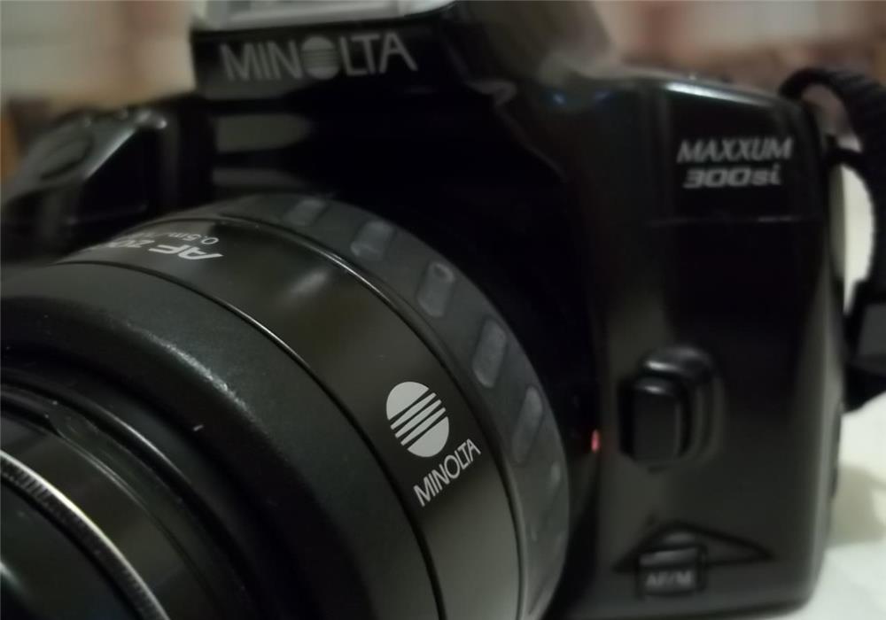 APARAT FOTO MINOLTA MAXXUM 300 Si