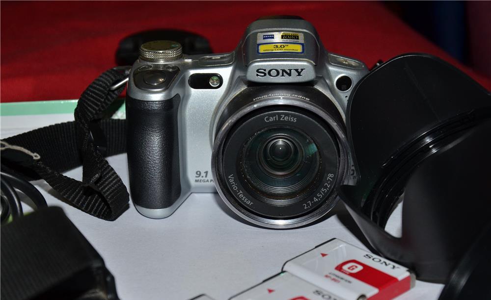 Aparat foto Sony H50