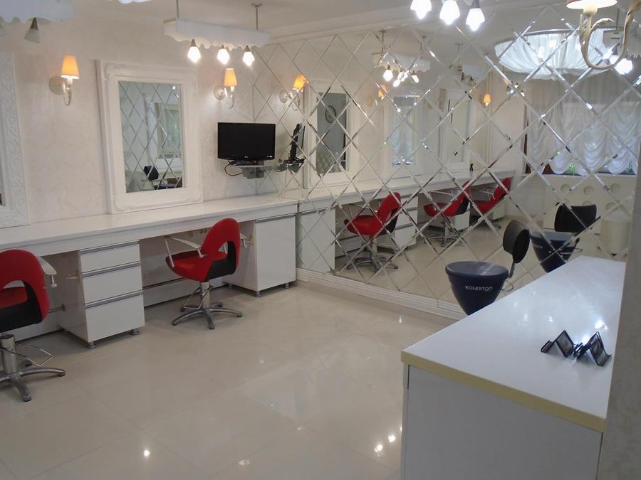 apartamenr sptiu salon de infrumusetare targoviste judet dambovita