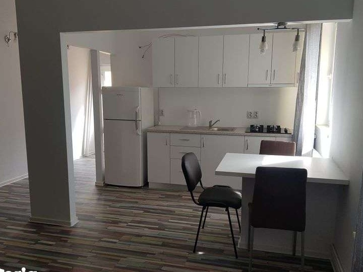 Apartament 1 camera zona Ambasador