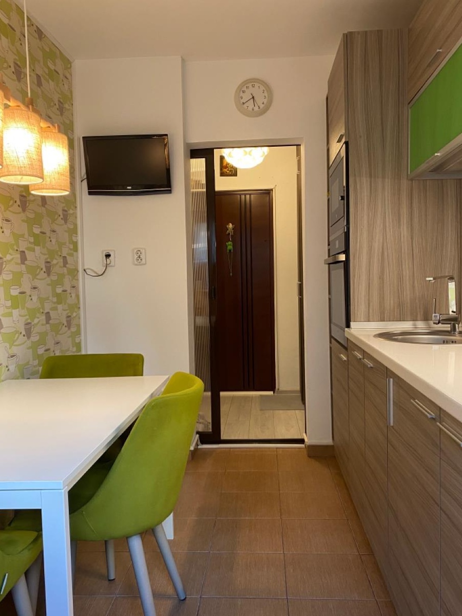 Apartament 2 cam - Zona Titan - Circa 13 Politie