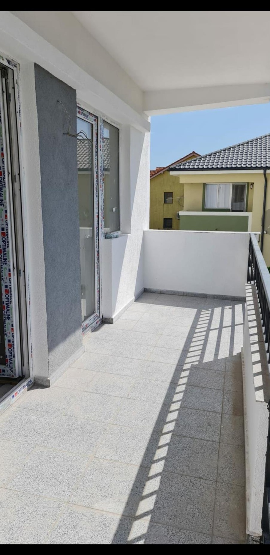 Apartament 2 camere 70.9 utili decomandat de vazare