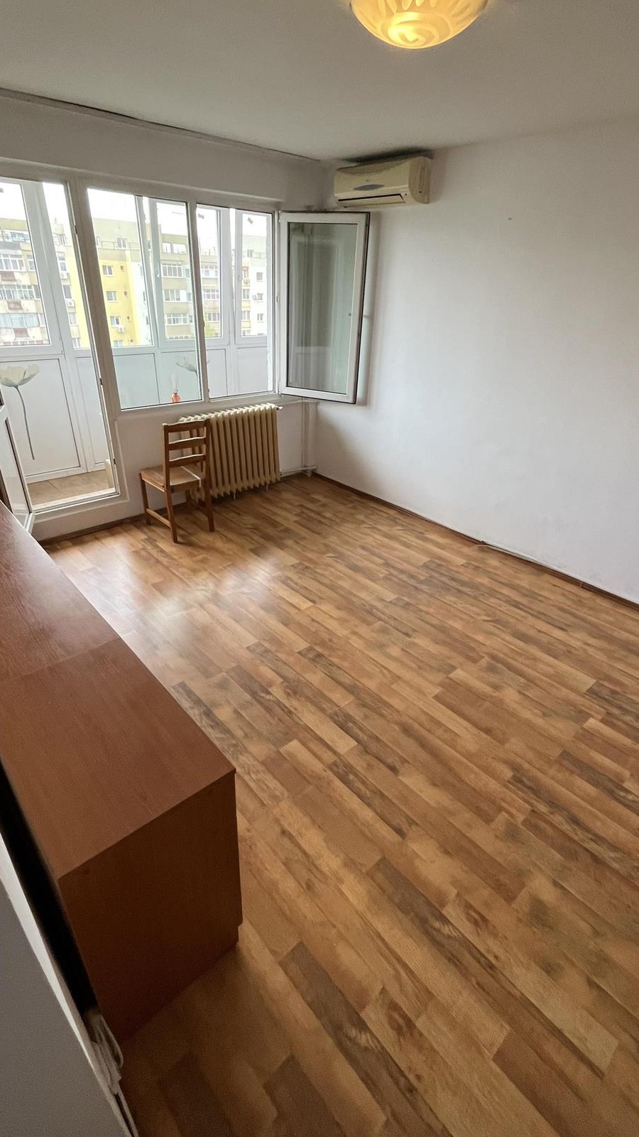 Apartament 2 camere Bvd. Basarabia de vanzare, proprietar