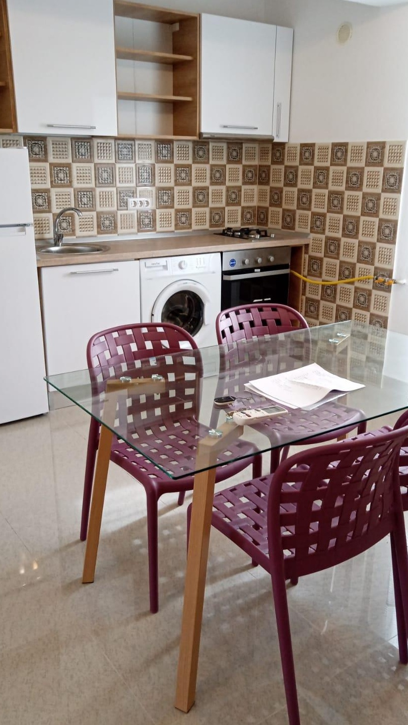 Apartament 2 camere, centrala pe gaz intre anda si km 4-5