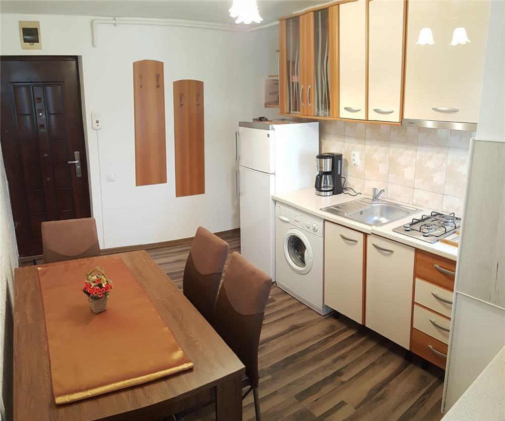 apartament 2 camere Circumvalatiunii la 5 minute de Centru