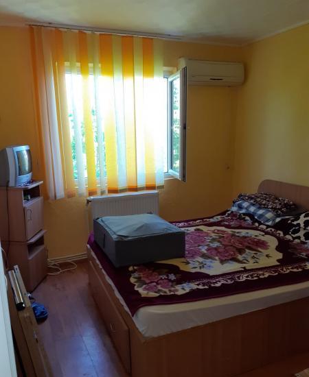 Apartament 2 camere confort 2 zona Viziru 1