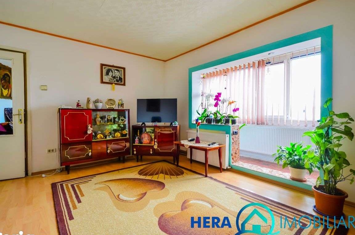 Apartament 2 camere cu centrala Zona Micalaca