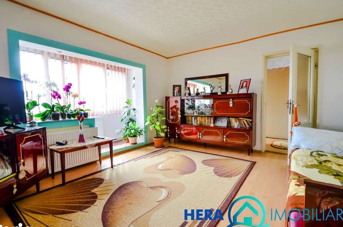 Apartament 2 camere cu centrala Zona Micalaca