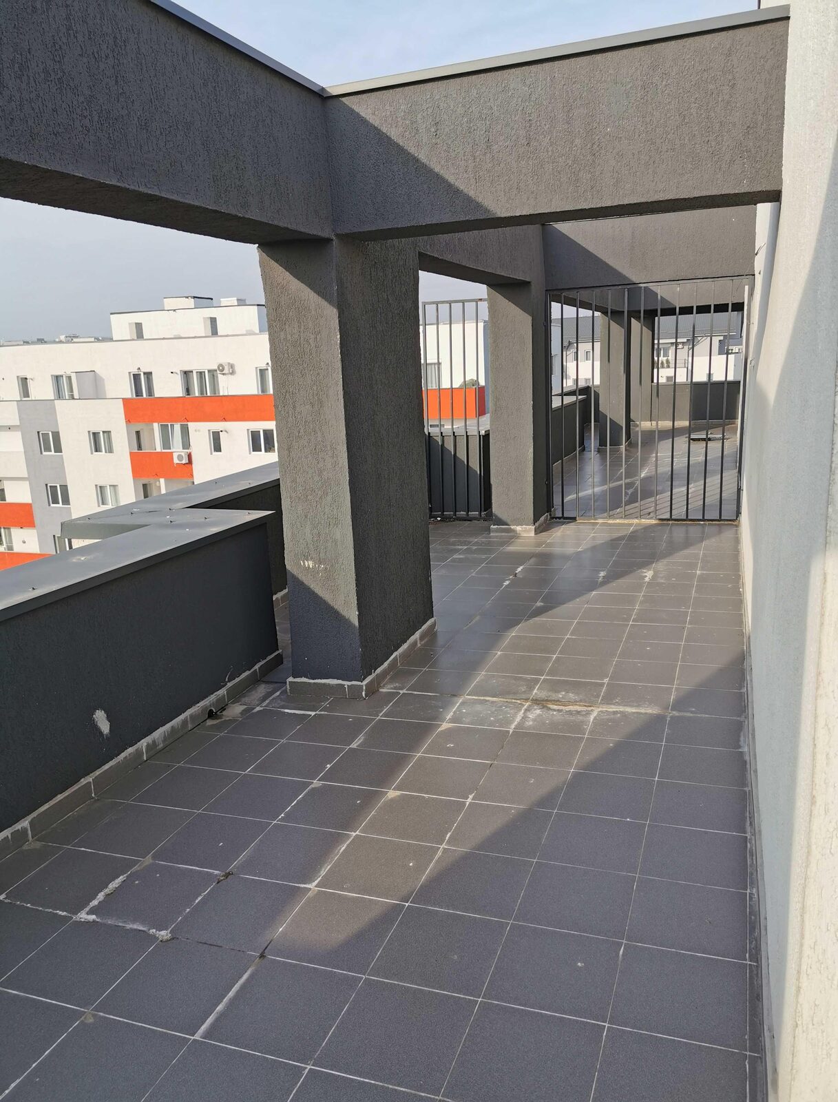 Apartament 2 camere cu terasă f mare