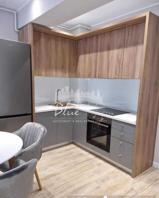 Apartament 2 camere cu vedere laterala la mare