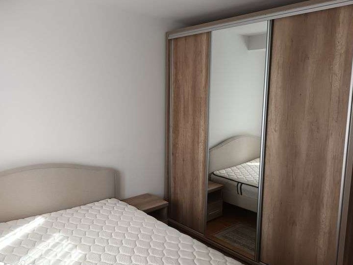 Apartament 2 camere de închiriat strada Tineretului