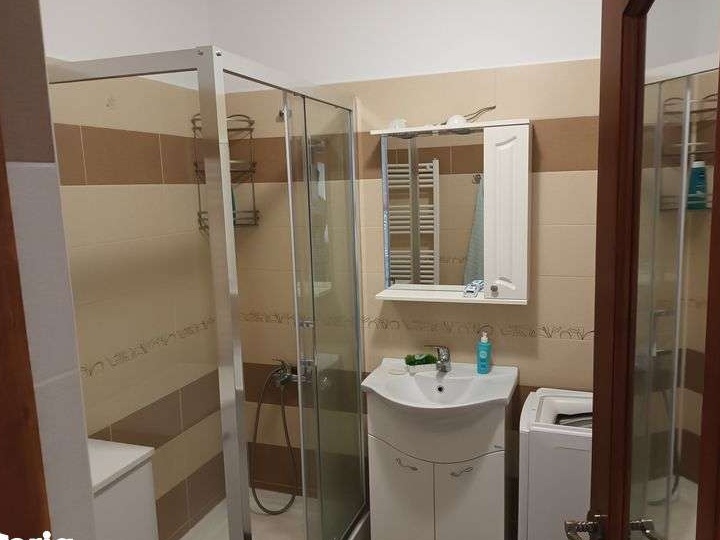 Apartament 2 camere de închiriat strada Tineretului