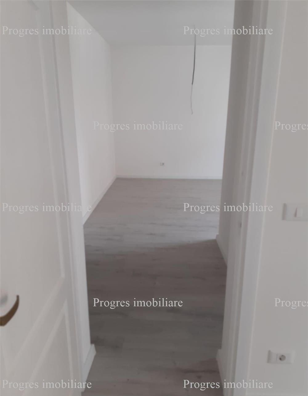 Apartament 2 camere decomandat - 53 mp - curte 50 mp - 67.000 euro