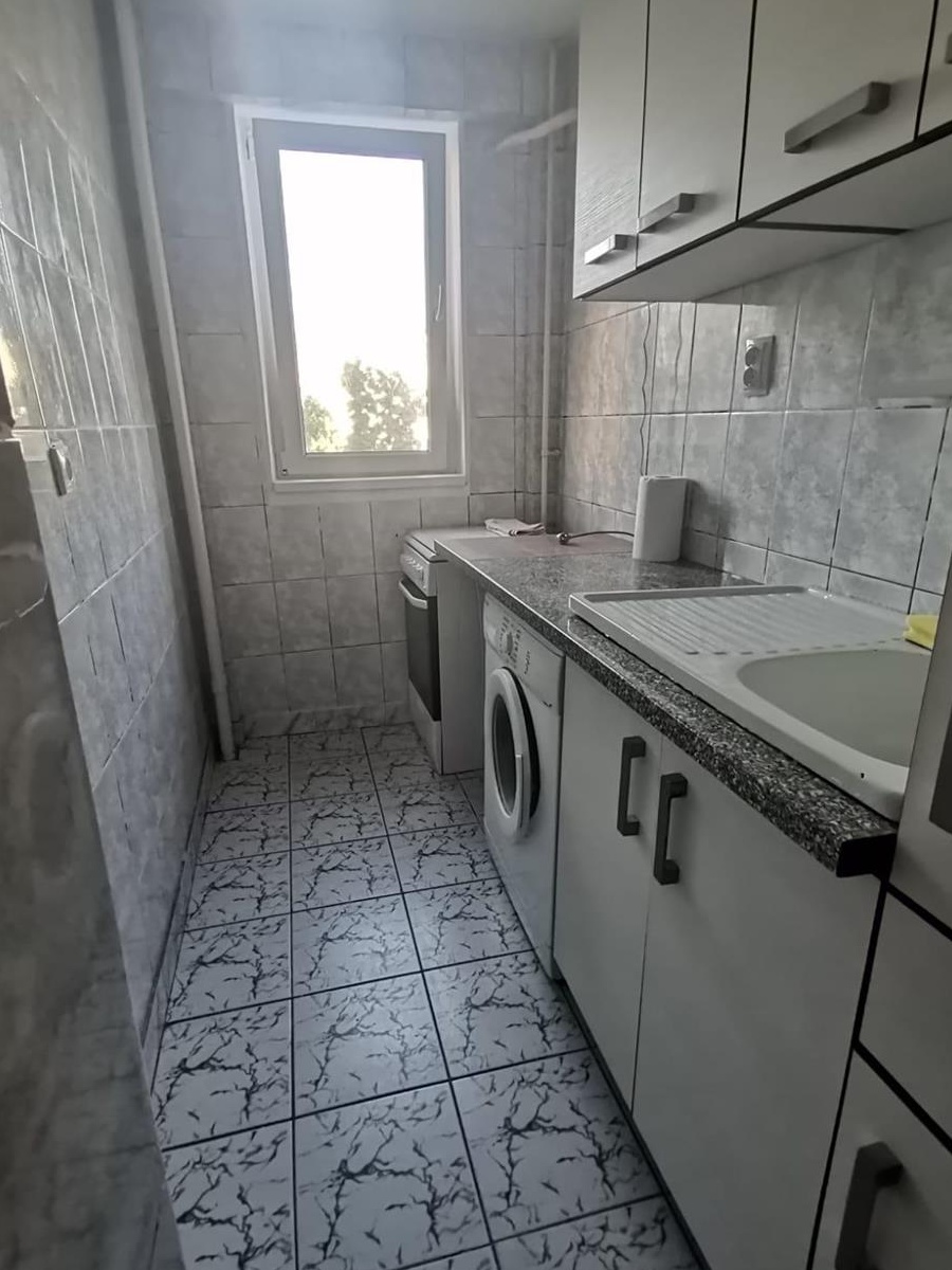 Apartament 2 camere decomandat - Valea Argesului, Drumul Taberei, langa metrou