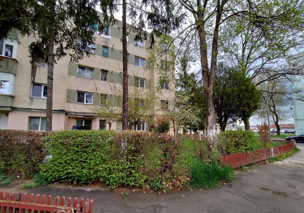 Apartament 2 camere etaj 3 zona Ciucului
