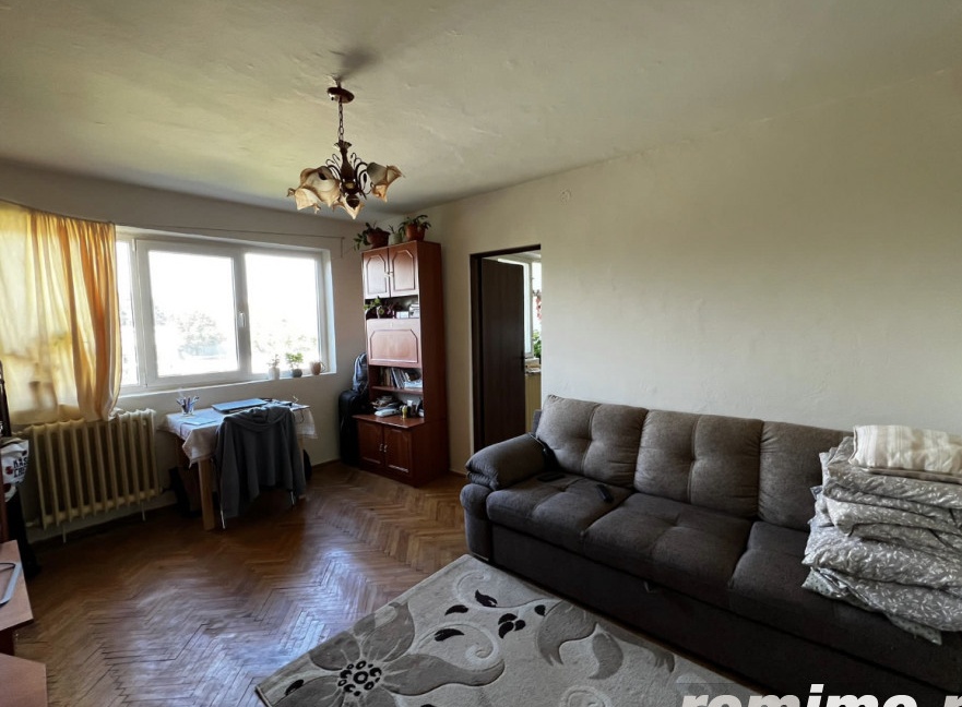Apartament 2 camere, etajul 3/4, zona Sagului-P14404