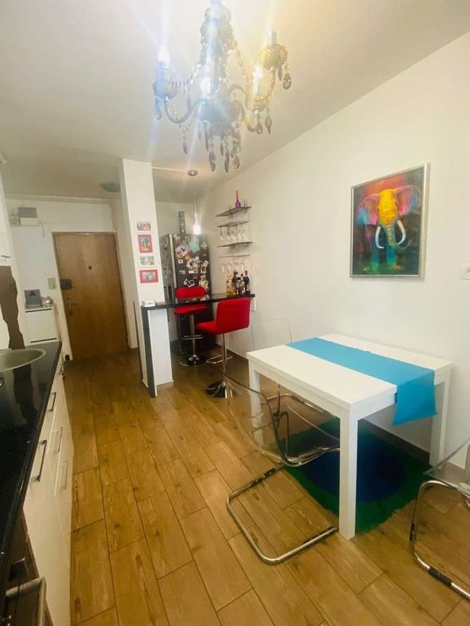 Apartament 2 camere + loc de parcare
