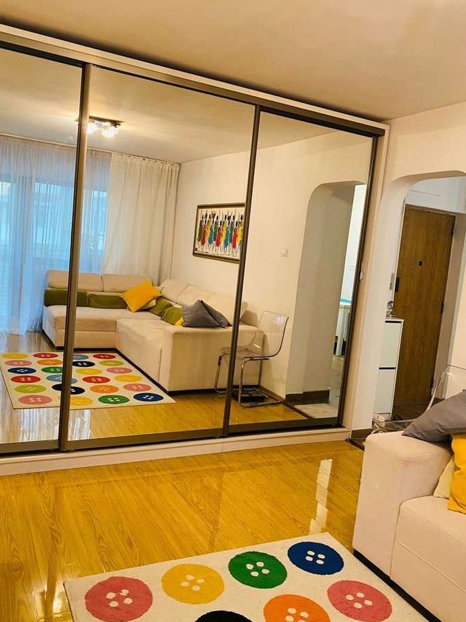 Apartament 2 camere + loc de parcare