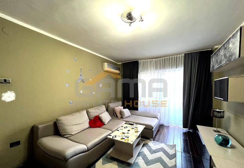 Apartament 2 camere modern, etaj 1, decomandat, zona Intim