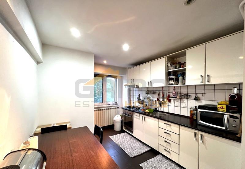 Apartament 2 camere modern, etaj 1, decomandat, zona Intim
