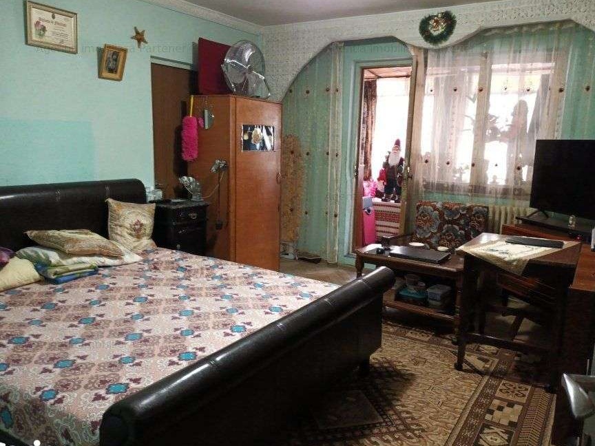 Apartament 2 camere, Odobescu, parter, balcon