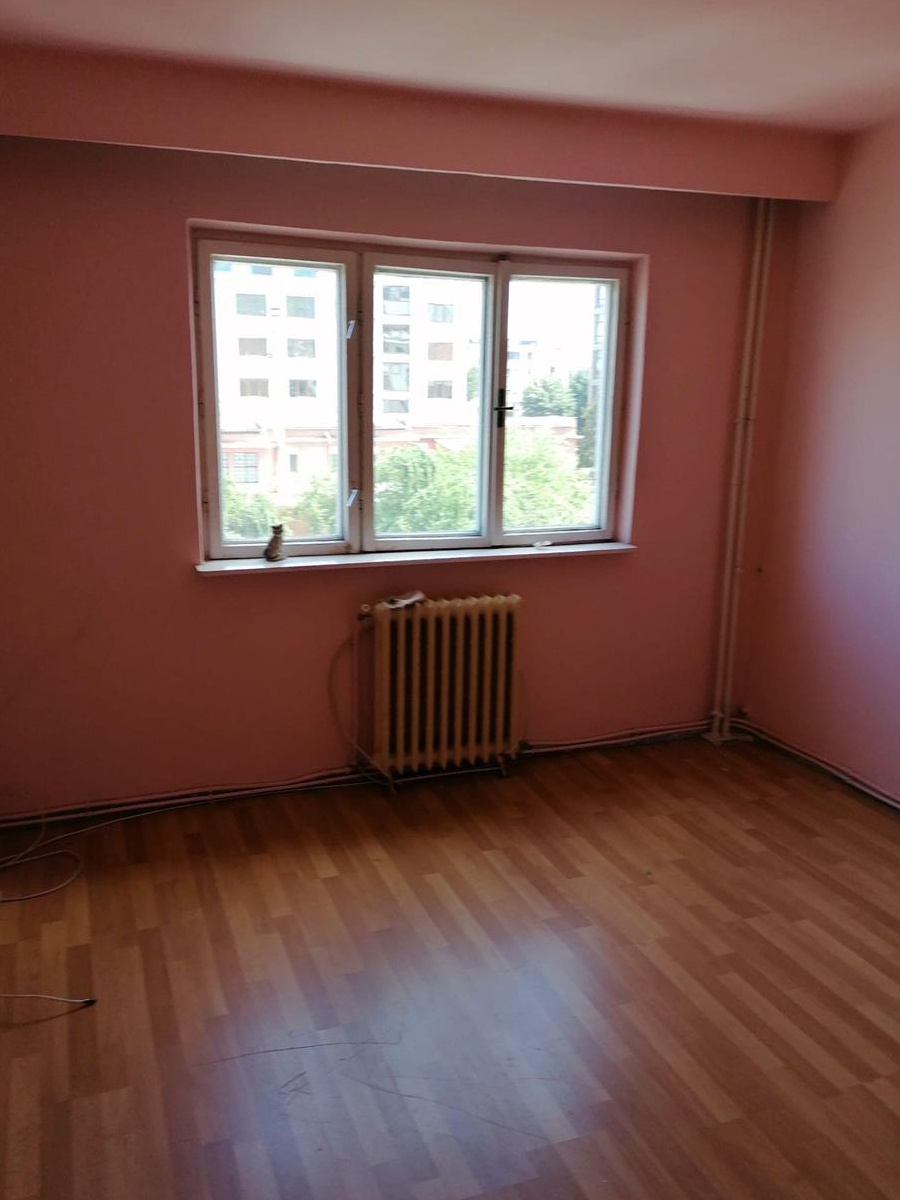 Apartament 2 camere piața centrala Deva