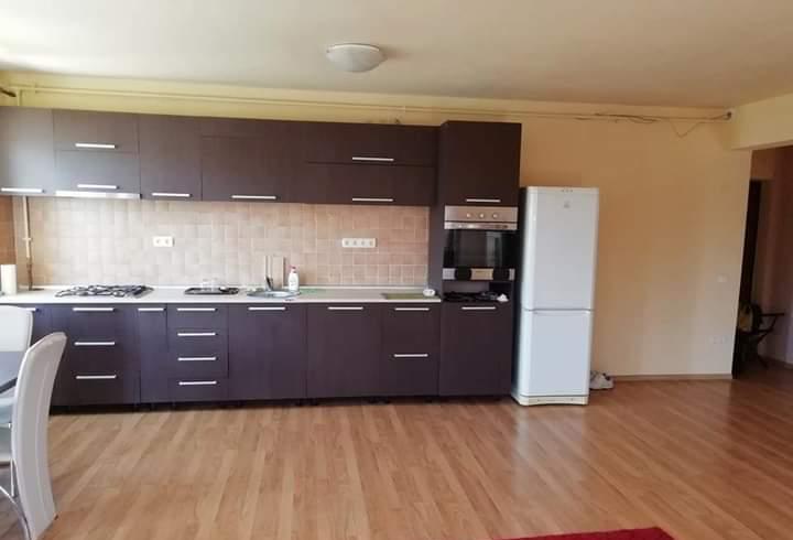 Apartament 2 camere semidecomandat, 58 mp, Etajul 3 din 4